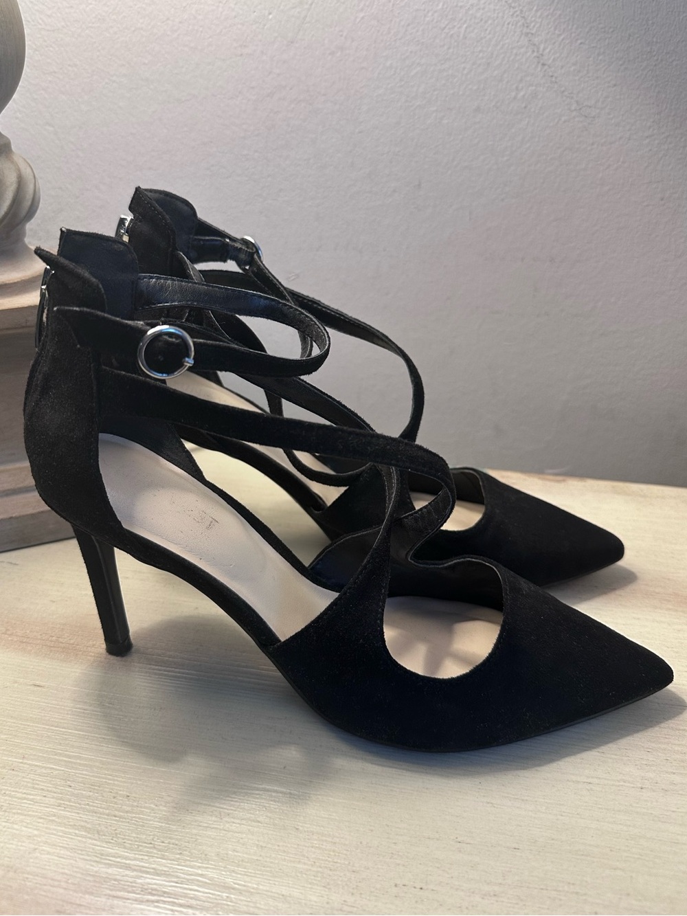 Nine West Black Suede Pointed-Toe Crisscross Strappy Heels
